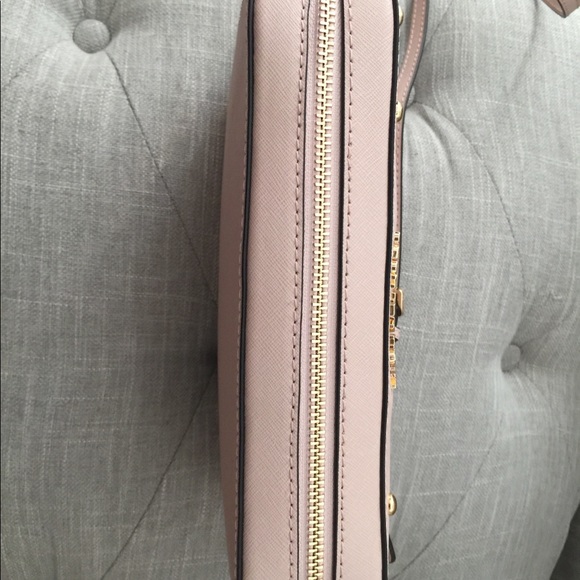 NWT Michael Kors Sandrine Stud LG EW Crossbody ✨ - Picture 5 of 8